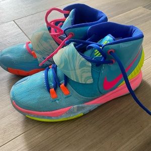 Kyrie 6 Pool Sneakers